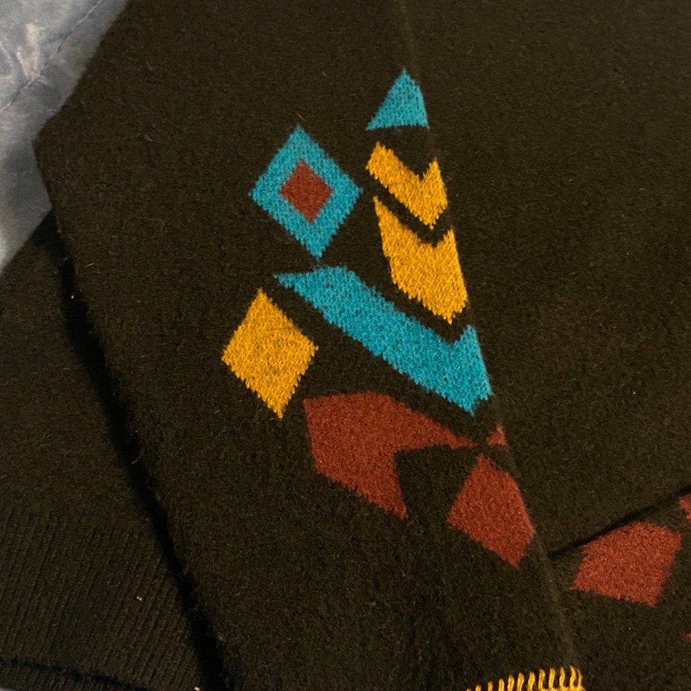 Geometric Patterned Black Sweater - image 5